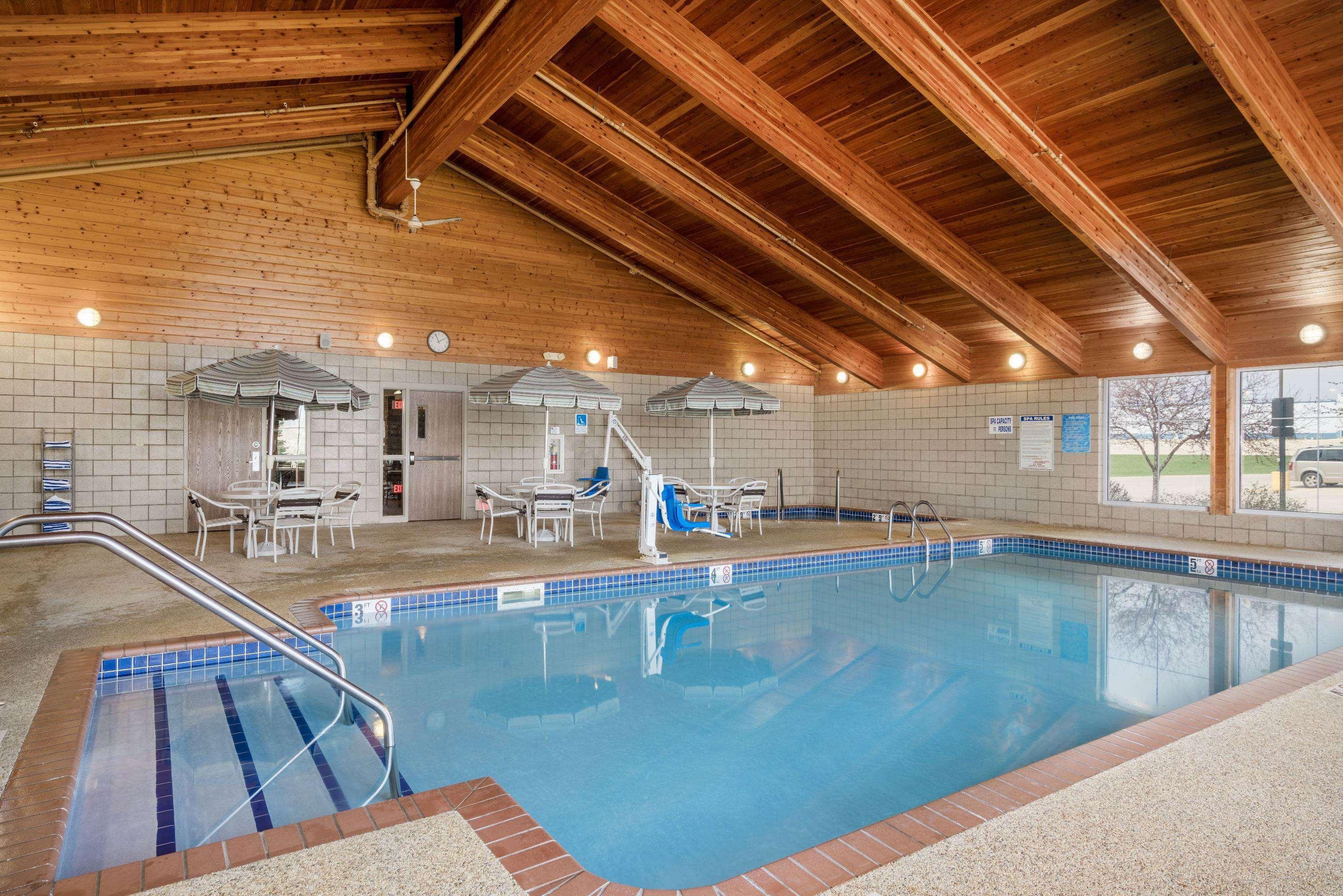 Americinn By Wyndham Anamosa Exterior photo