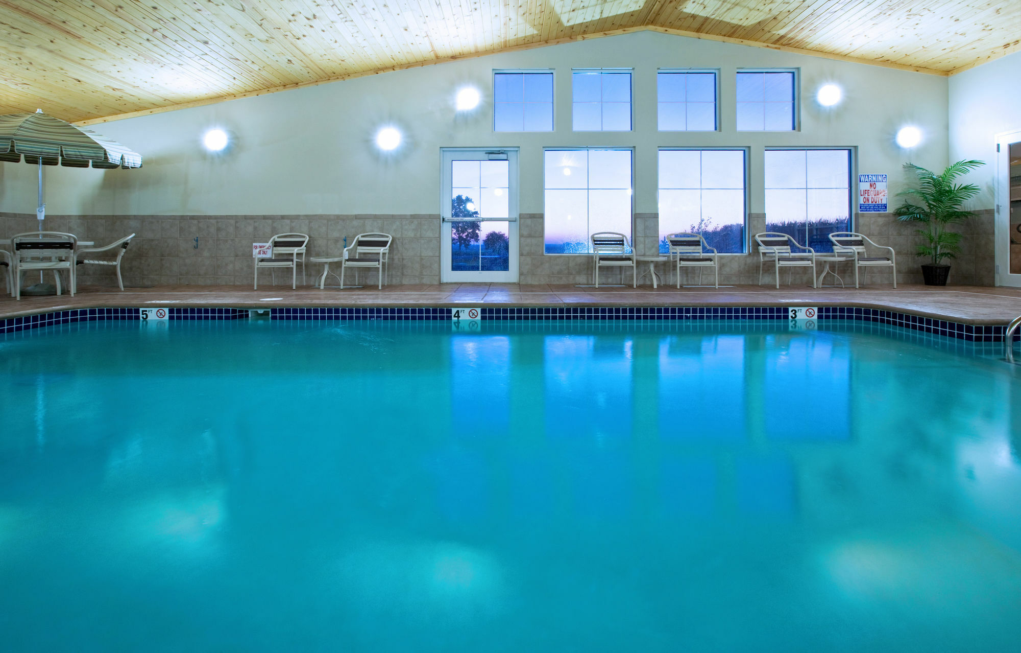 Americinn By Wyndham Anamosa Exterior photo